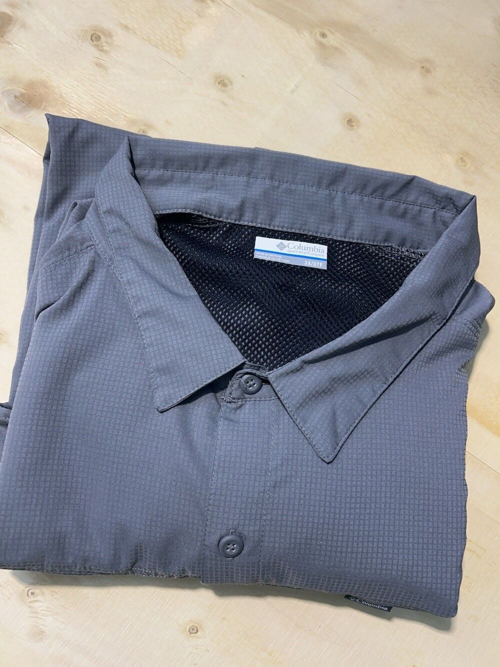 Columbia 3XLT Gray Short Sleeve Button-Up Fishing Shirt with Pockets